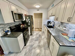 2700 Mizell Ave in Fernandina Beach, FL - Building Photo - Building Photo