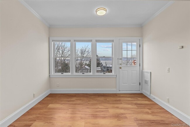 10 S Eckar St in Irvington, NY - Building Photo - Building Photo