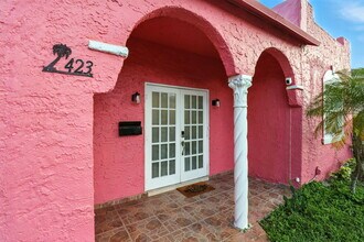 423 Kern St in West Palm Beach, FL - Building Photo - Building Photo