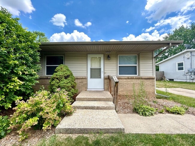 property at 4256-4258 Dawes Ct SE