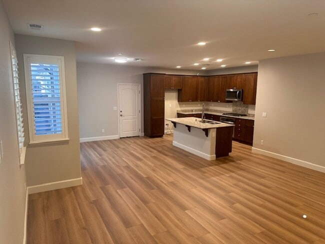 1126 Flurry Dr in Livermore, CA - Building Photo - Building Photo