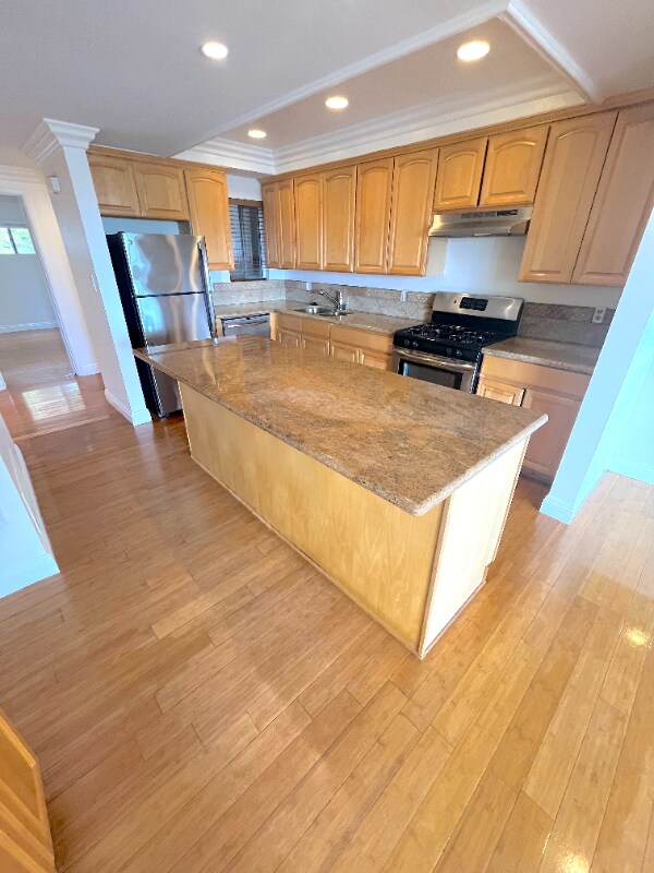 100 Cliff Dr in Laguna Beach, CA - Building Photo - Building Photo