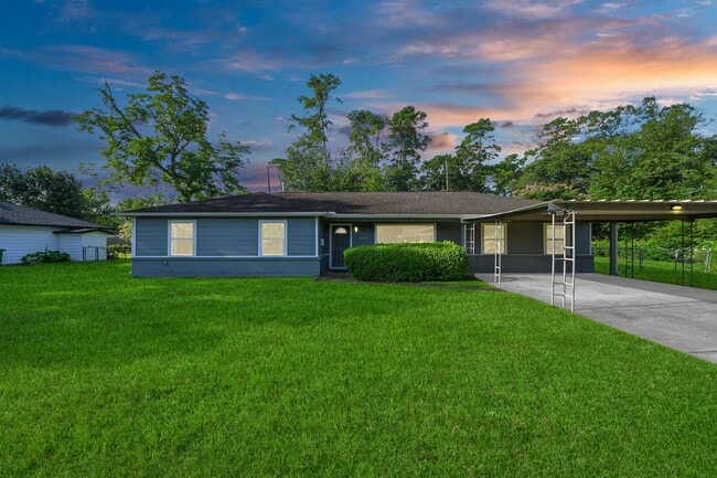 property at 10021 Hazelhurst Dr
