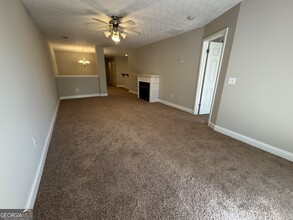 222 Tara Commons Dr in Loganville, GA - Building Photo - Building Photo