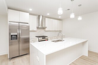 3638 S King Dr-Unit -B in Chicago, IL - Building Photo - Building Photo