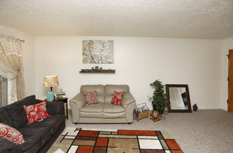 Kingston Green Apartments in Kokomo, IN - Building Photo - Interior Photo