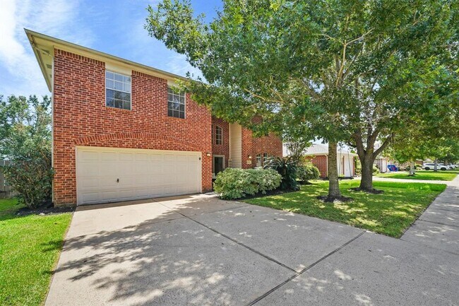 10008 Dawn Brook Dr in Pearland, TX - Building Photo - Building Photo