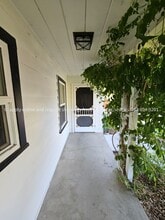 211 N Jefferson St in Cloverdale, CA - Building Photo - Building Photo
