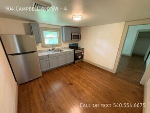 904 Campbell Ave SW in Roanoke, VA - Building Photo - Building Photo