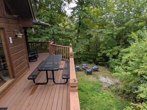 2420 Sylvan Glen Way in Pigeon Forge, TN - Foto de edificio - Building Photo