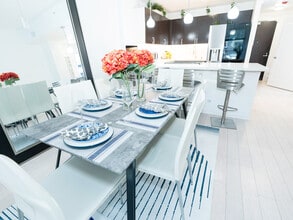 88 King St in San Francisco, CA - Foto de edificio - Building Photo