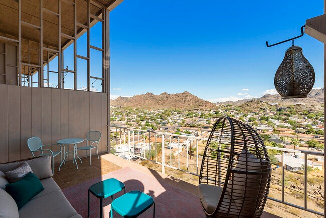 1057 E Butler Dr in Phoenix, AZ - Building Photo - Building Photo
