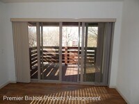 312 E Pine St photo'