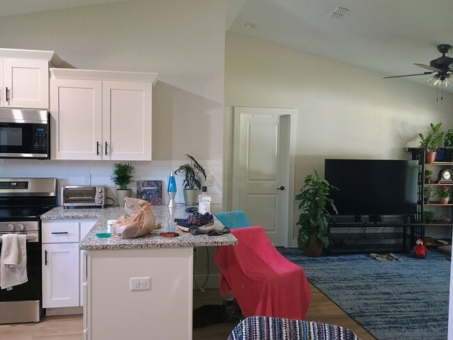 14437 SW 21st Pl in Ocala, FL - Building Photo - Building Photo