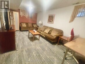 886 Danforth Ave in Toronto, ON - Building Photo - Building Photo