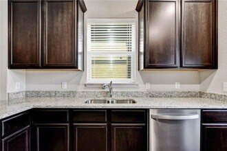 121 Declaration Ln in Liberty Hill, TX - Building Photo - Building Photo