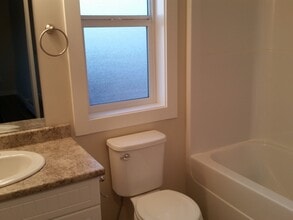 1630 C-1688 88 Ave in Dawson Creek, BC - Building Photo - Building Photo