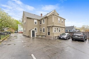 27 Fremont St in Providence, RI - Building Photo