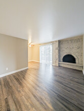 Park Sedona Apartments in Denver, CO - Building Photo - Building Photo