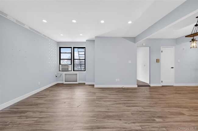 170-06 Crocheron Ave in Queens, NY - Building Photo - Building Photo