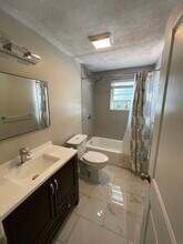 22 Augustus Rd in Waltham, MA - Building Photo - Building Photo