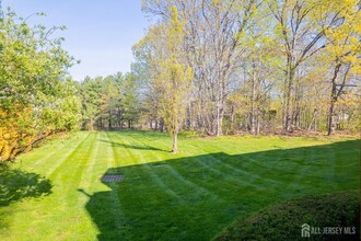 1 Bridge Pointe Dr in Old Bridge, NJ - Building Photo - Building Photo