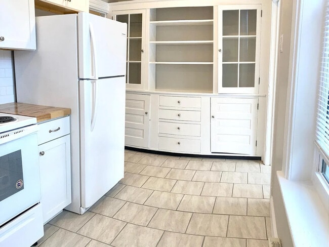 77 E Broad St in Bethlehem, PA - Building Photo - Building Photo