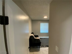 5544 Spencer St in Las Vegas, NV - Building Photo - Building Photo