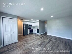2210 Marilyn Ln in Ft. Myers, FL - Building Photo - Building Photo