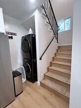 429 N Cordova St, Unit 429 B in Alhambra, CA - Foto de edificio - Building Photo