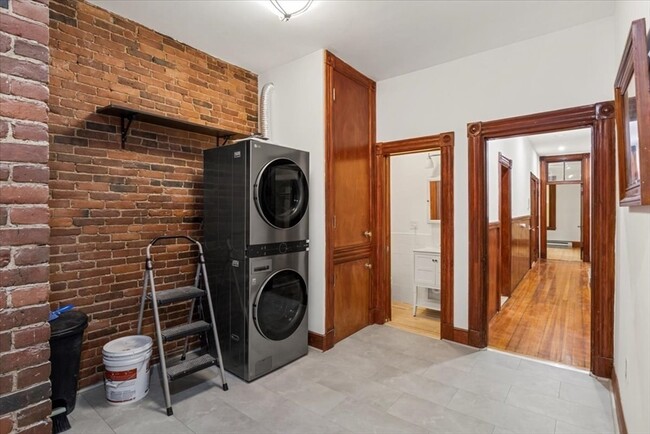 39 Kent St, Unit 3 in Brookline, MA - Building Photo - Building Photo