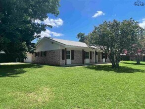 2801 McNiel Ave in Wichita Falls, TX - Building Photo - Building Photo