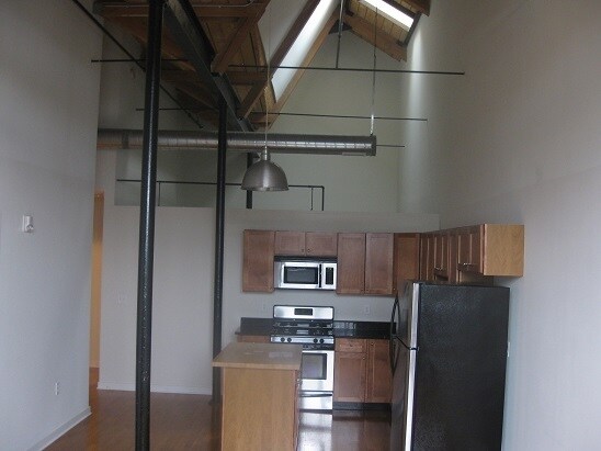 160 Fremont St, Unit 229 in Worcester, MA - Building Photo - Building Photo