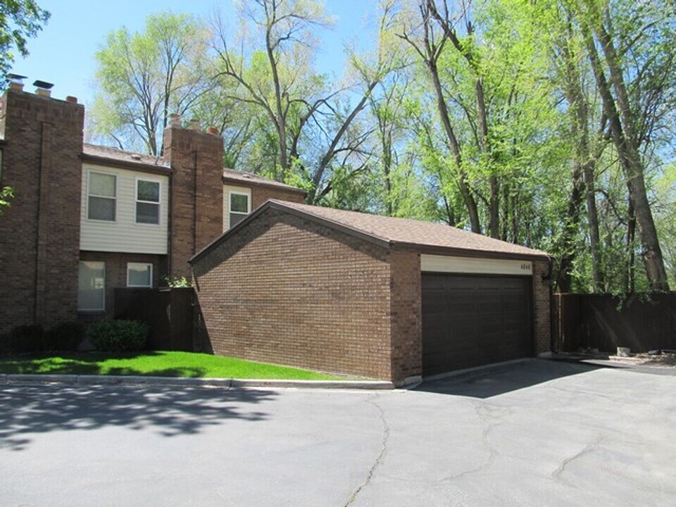 4846 S 2120 E in Holladay, UT - Building Photo