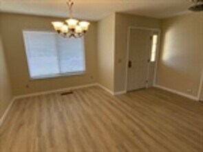 8835 Hood Mountain Cir in Santa Rosa, CA - Building Photo - Building Photo