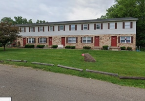 2206 Harsh Ave SE in Massillon, OH - Building Photo