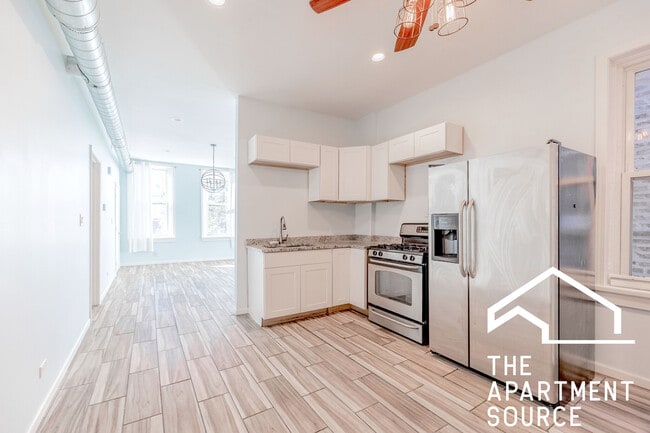 1638 W 18th Pl, Unit 2F