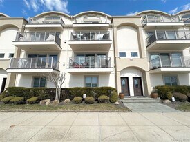 353 W Broadway in Long Beach, NY - Building Photo