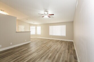 6108 Rymer Ct in Las Vegas, NV - Building Photo - Building Photo