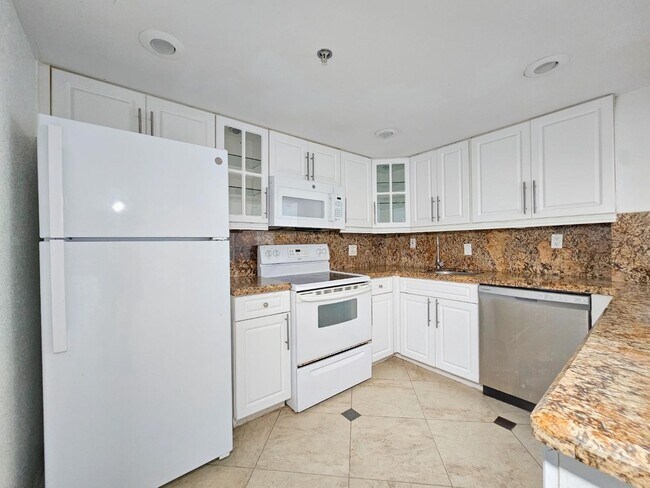 2829 Indian Creek Dr in Miami Beach, FL - Building Photo - Building Photo