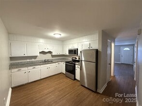 409 Hawley Ave in Belmont, NC - Building Photo - Building Photo