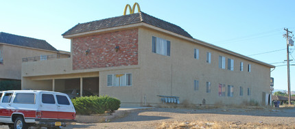 128 E Avenue Q7 in Palmdale, CA - Building Photo - Building Photo