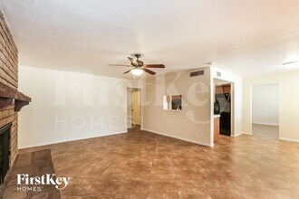 3012 S Evergreen Rd in Tempe, AZ - Foto de edificio - Building Photo