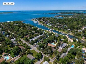 12 Penny Ln in Hampton Bays, NY - Building Photo