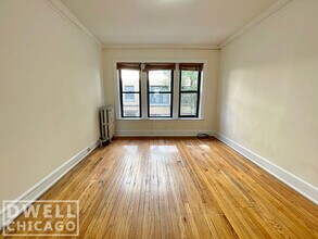 2300 N Spaulding Ave, Unit S in Chicago, IL - Foto de edificio - Building Photo