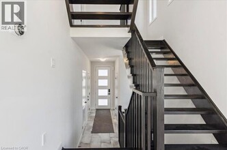 3 Southam Ln in Hamilton, ON - Building Photo - Building Photo