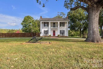 462 Mock Mill Rd, Unit 1-023102 in Statesville, NC - Foto de edificio - Building Photo