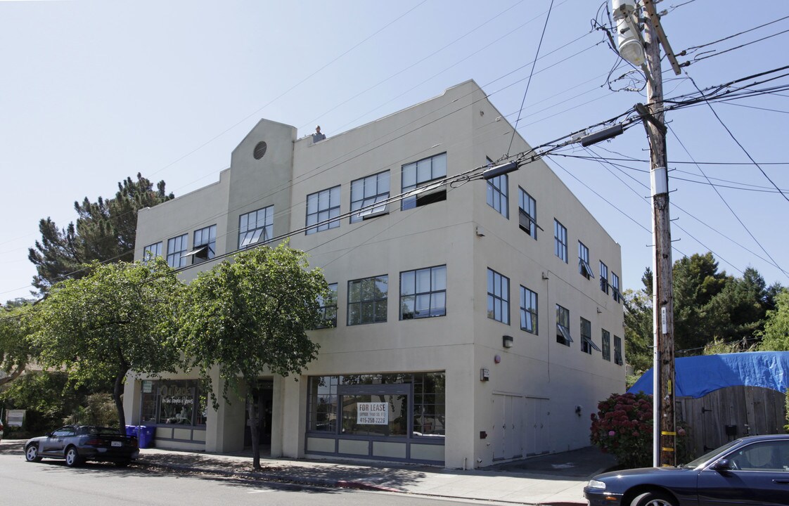 139 W Richmond Ave in Richmond, CA - Building Photo