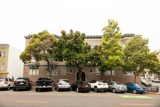 106 Sanchez in San Francisco, CA - Foto de edificio - Building Photo