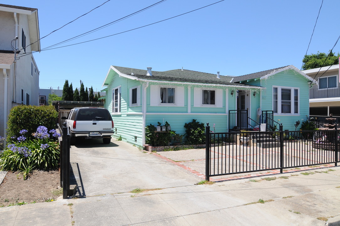 661 Masson Ave in San Bruno, CA - Building Photo